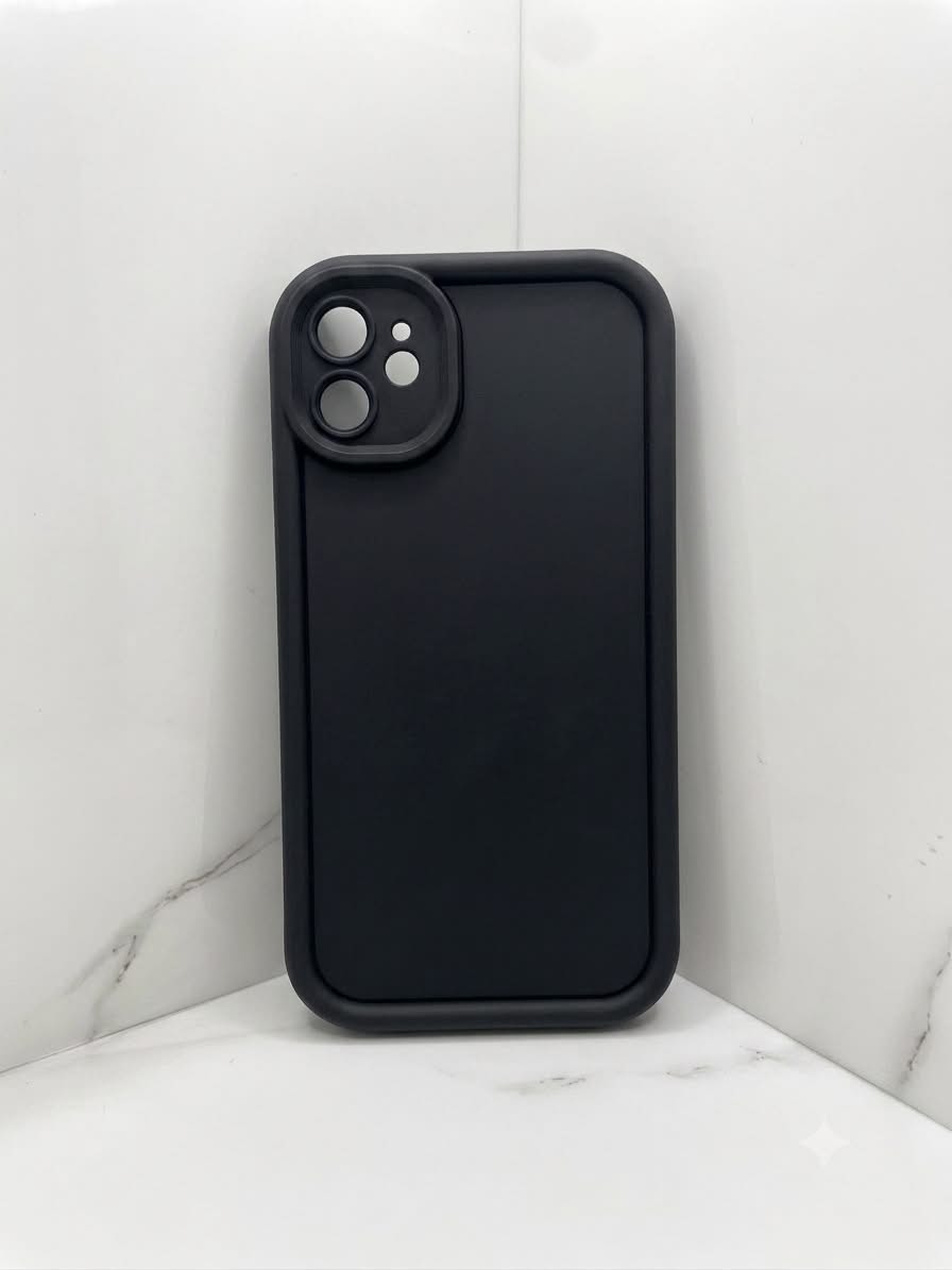 SILICON CON BORDES NEGRO - iPhone 11 / 11 Pro / 16