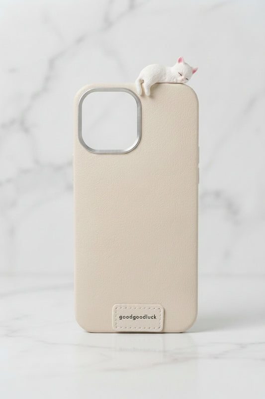 BEIGE CON GATO BLANCO - iPhone 13 Pro Max / 14 / 14 Pro / 15 / 15 Pro / 16 / 17 / 17 AIR / 17 PRO / 17 PRO MAX