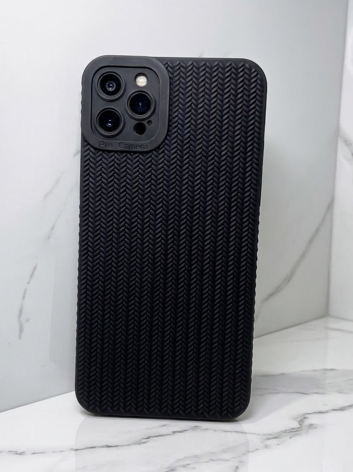 NEGRO CON TEXTURA - iPhone 11 Pro Max / 14 PLUS